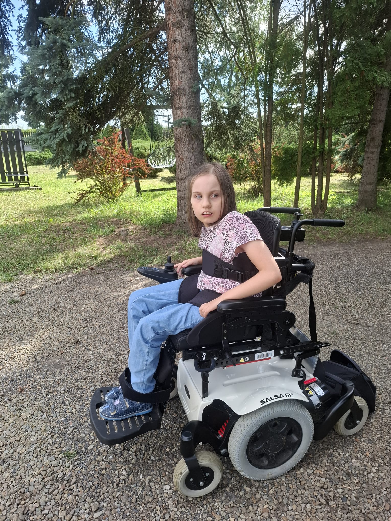 Lenka na wózku elektrycznym